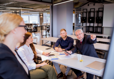 Image by freepik - https://www.freepik.com/free-photo/curious-mature-businessman-pointing-finger-flip-chart-presentation_3317861.htm#fromView=search&page=1&position=2&uuid=c51ea442-fc9a-498a-8da2-3edba3ff533d&query=meeting